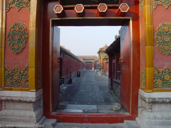 Enter access Alley to Tai Yi Dian -  Hall of ..