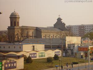 Visit the Southern Cathedral at XuanwuMen