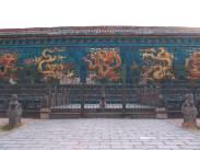 Go to Photo-Tour of the Nine Dragon Screen !