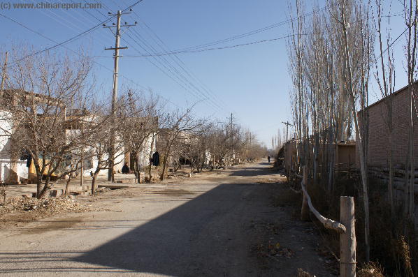 Walk along the Farm Roads of Dunhuang ...
