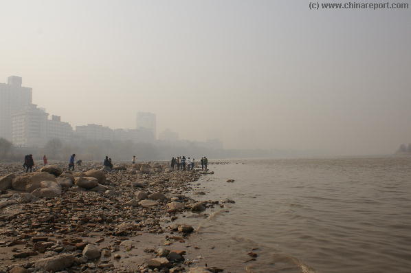 Stand at the Waters of the Great Yellow River !