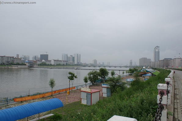 Browse along the Main River in Yanji: the Along.